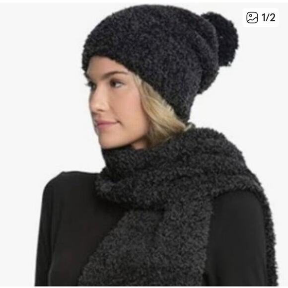 Barefoot Dreams Accessories - Barefoot Dreams Cozy chic Pom-Pom Beanie & Scarf Set Carbon Black NWT